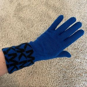 MK knit gloves